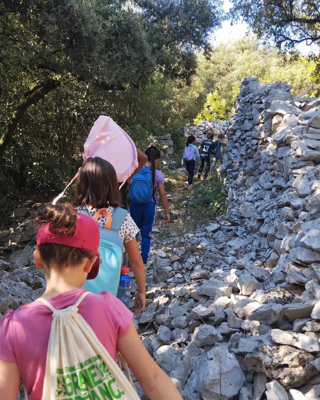 Un Chemin, Une École Un Chemin, Une École
